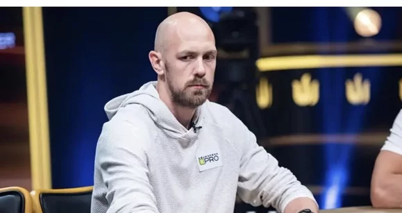 Un niño en un disfraz de robot: cómo Stephen Chidwick se buscó y se encontró a sí mismo