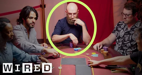 Cómo hackear una máquina de barajar sin alertar a la seguridad del casino