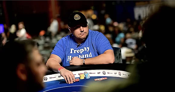 Shaun Deeb no puede vencer en los Heads-Up: un repaso a las redes sociales