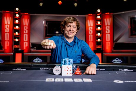 Chris Brewer gana su primer brazalete: una revisión del torneo de $250k