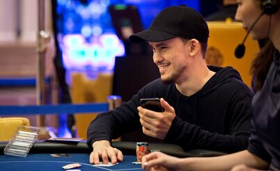 Trueteller nombró el estado óptimo para el poker: una revisión de las redes sociales