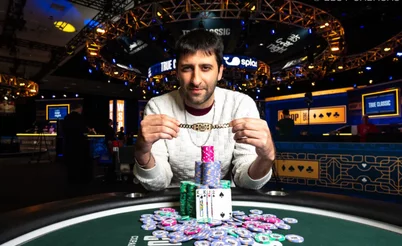 Carlos Leiva jugó su primer torneo de PLO y ganó su primer brazalete de World Series of Poker