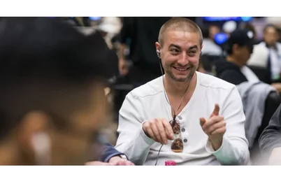 ¿Por qué no deberías hacer 3-bet con AKs frente a una subida del botón?